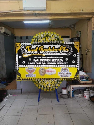 Papan Bunga di Kreo Selatan